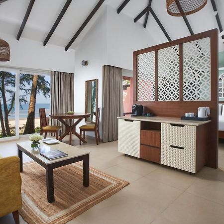 Mandrem Beach Resort, A Member Of Radisson Individuals Retreat エクステリア 写真