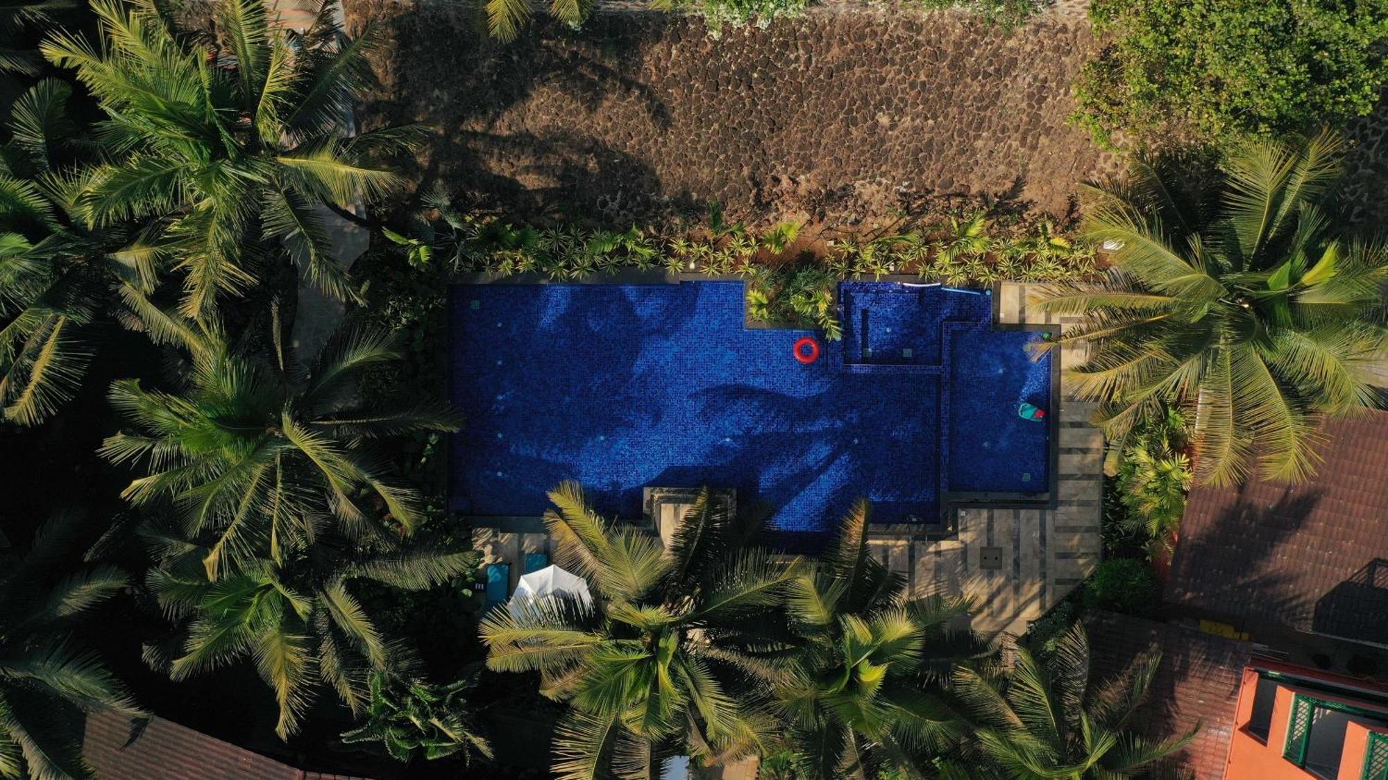 Mandrem Beach Resort, A Member Of Radisson Individuals Retreat エクステリア 写真