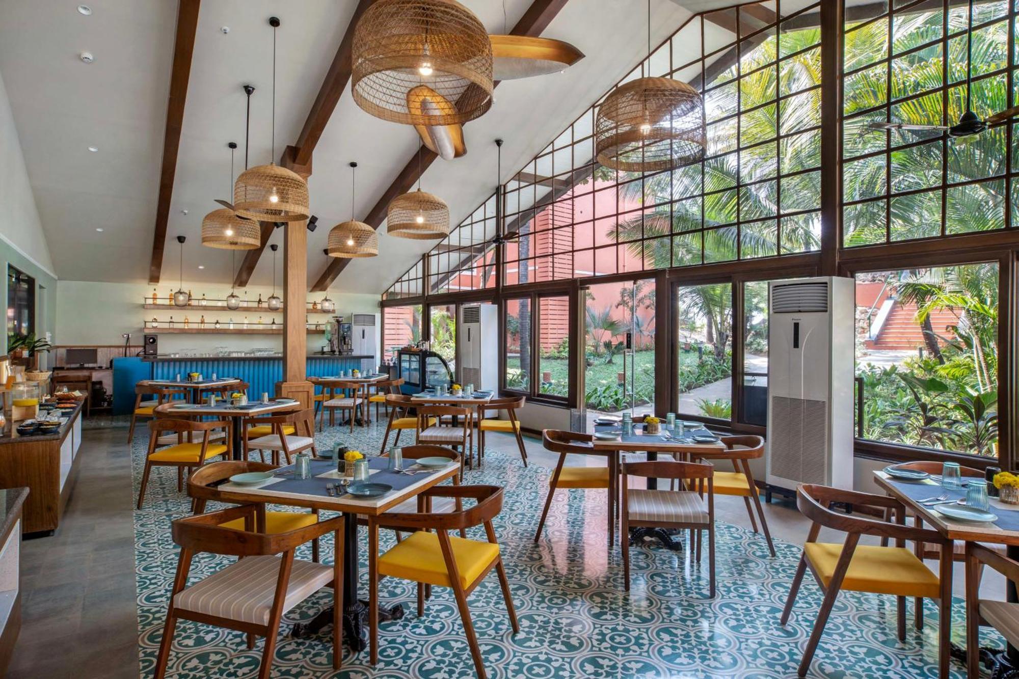Mandrem Beach Resort, A Member Of Radisson Individuals Retreat エクステリア 写真