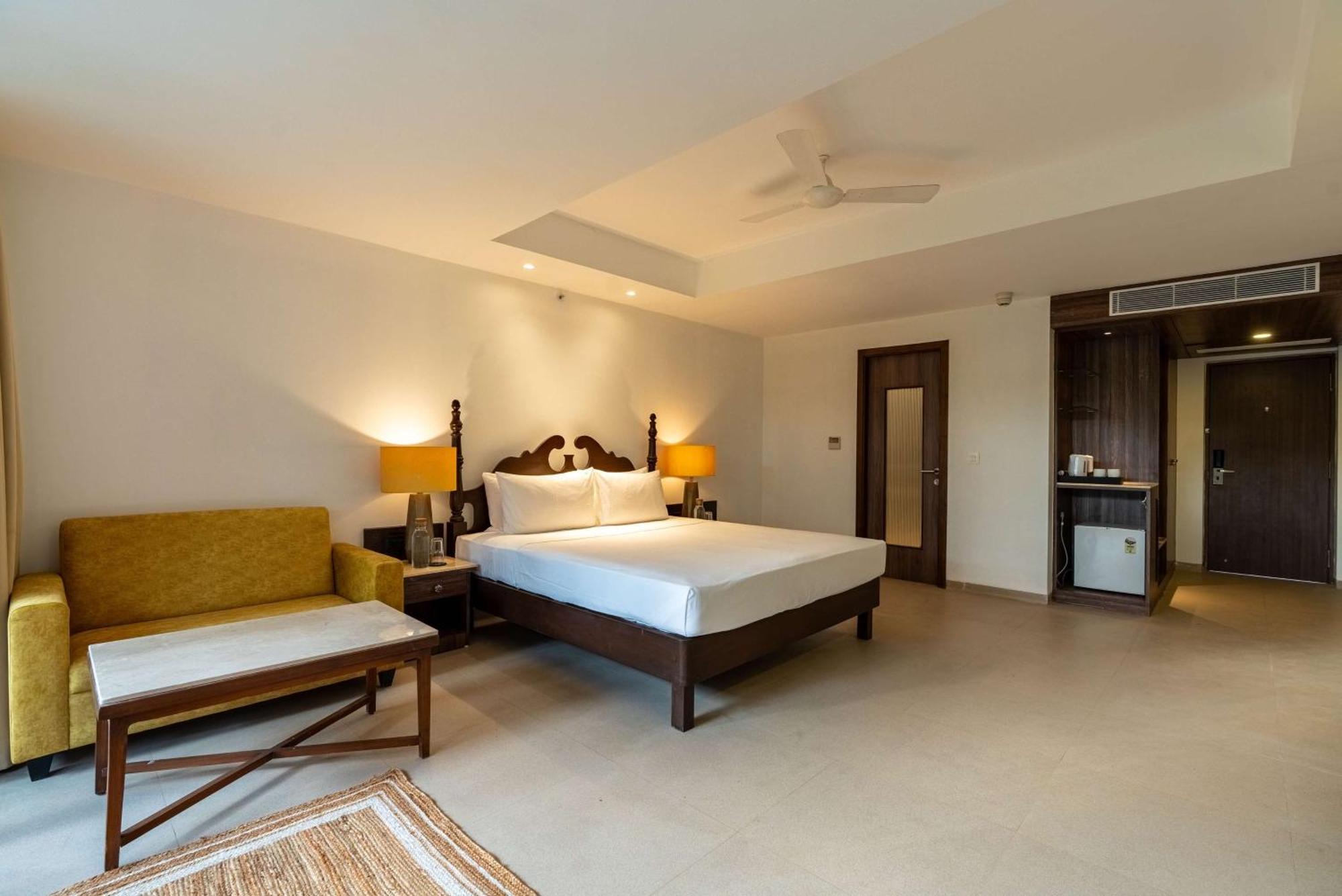 Mandrem Beach Resort, A Member Of Radisson Individuals Retreat エクステリア 写真