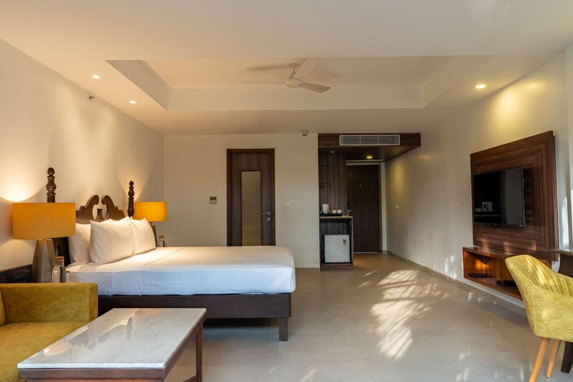 Mandrem Beach Resort, A Member Of Radisson Individuals Retreat エクステリア 写真