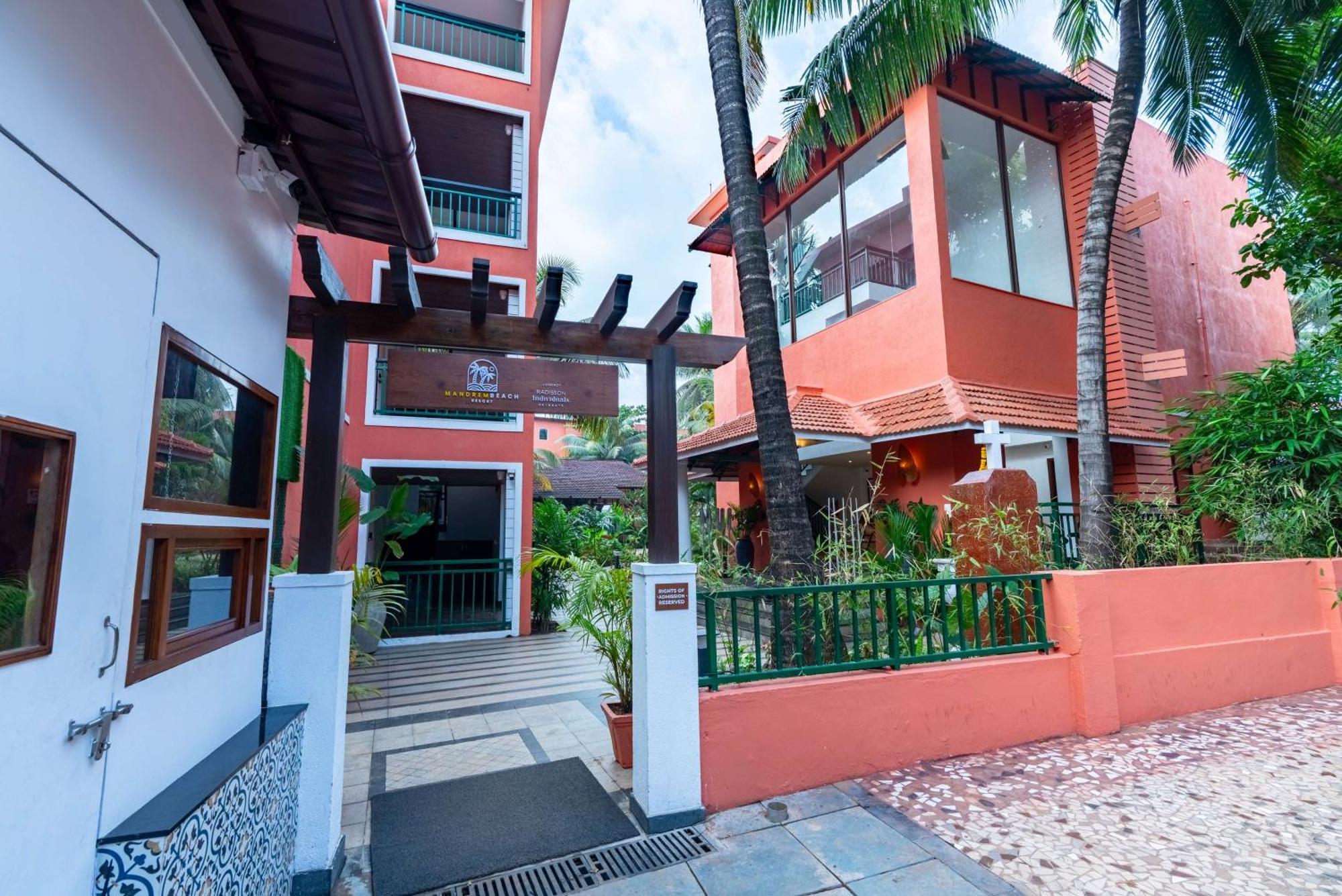 Mandrem Beach Resort, A Member Of Radisson Individuals Retreat エクステリア 写真