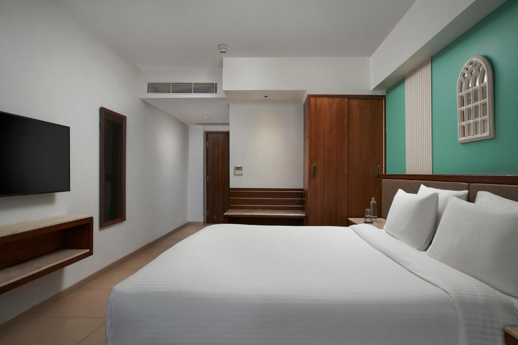 Mandrem Beach Resort, A Member Of Radisson Individuals Retreat エクステリア 写真