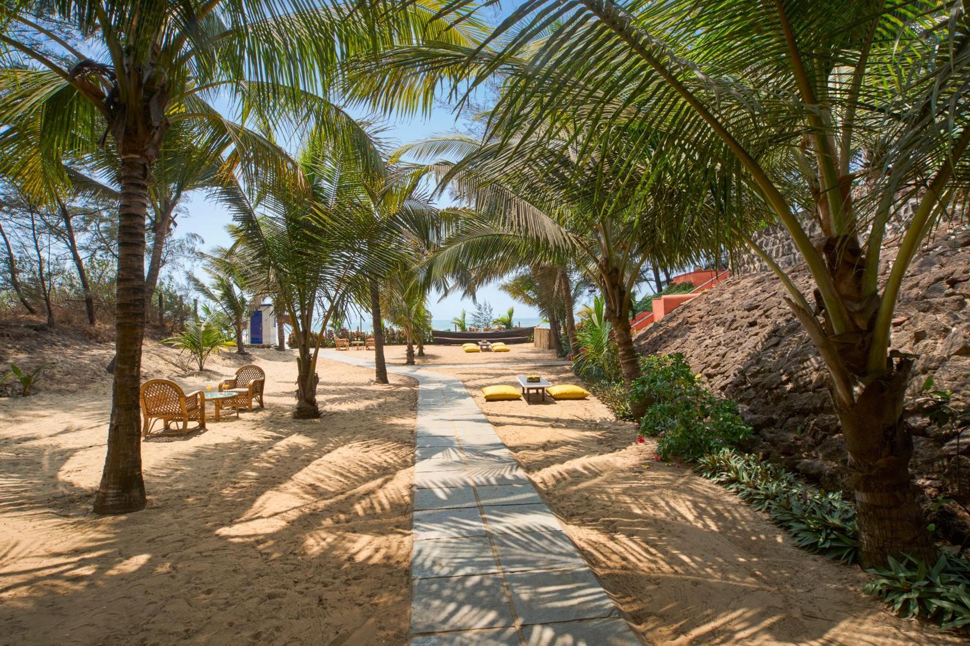 Mandrem Beach Resort, A Member Of Radisson Individuals Retreat エクステリア 写真